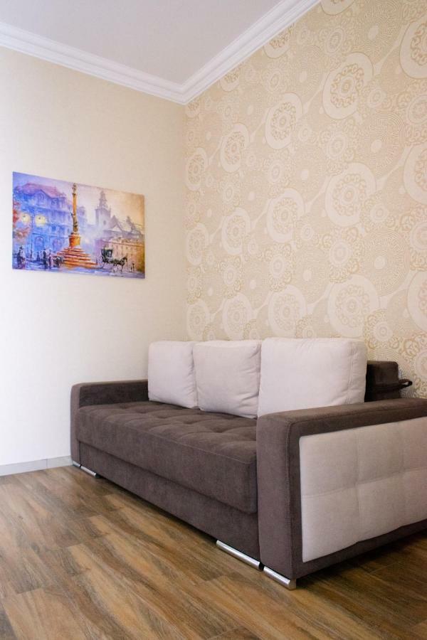 Apartment Barvy Lvova On Kostyushka St Exterior photo
